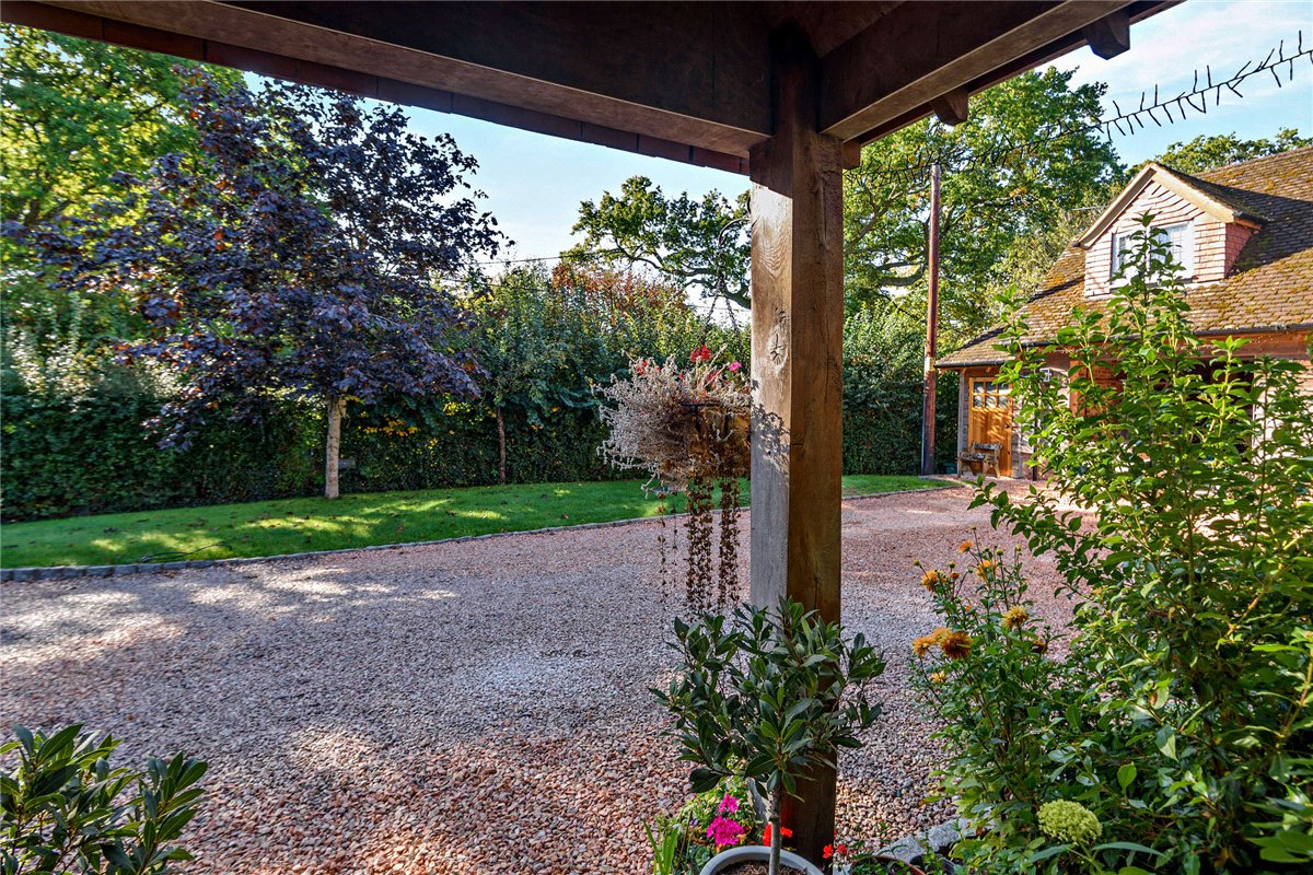5 bedroom House, Enborne Street, Enborne, RG20 - Available, Image 34