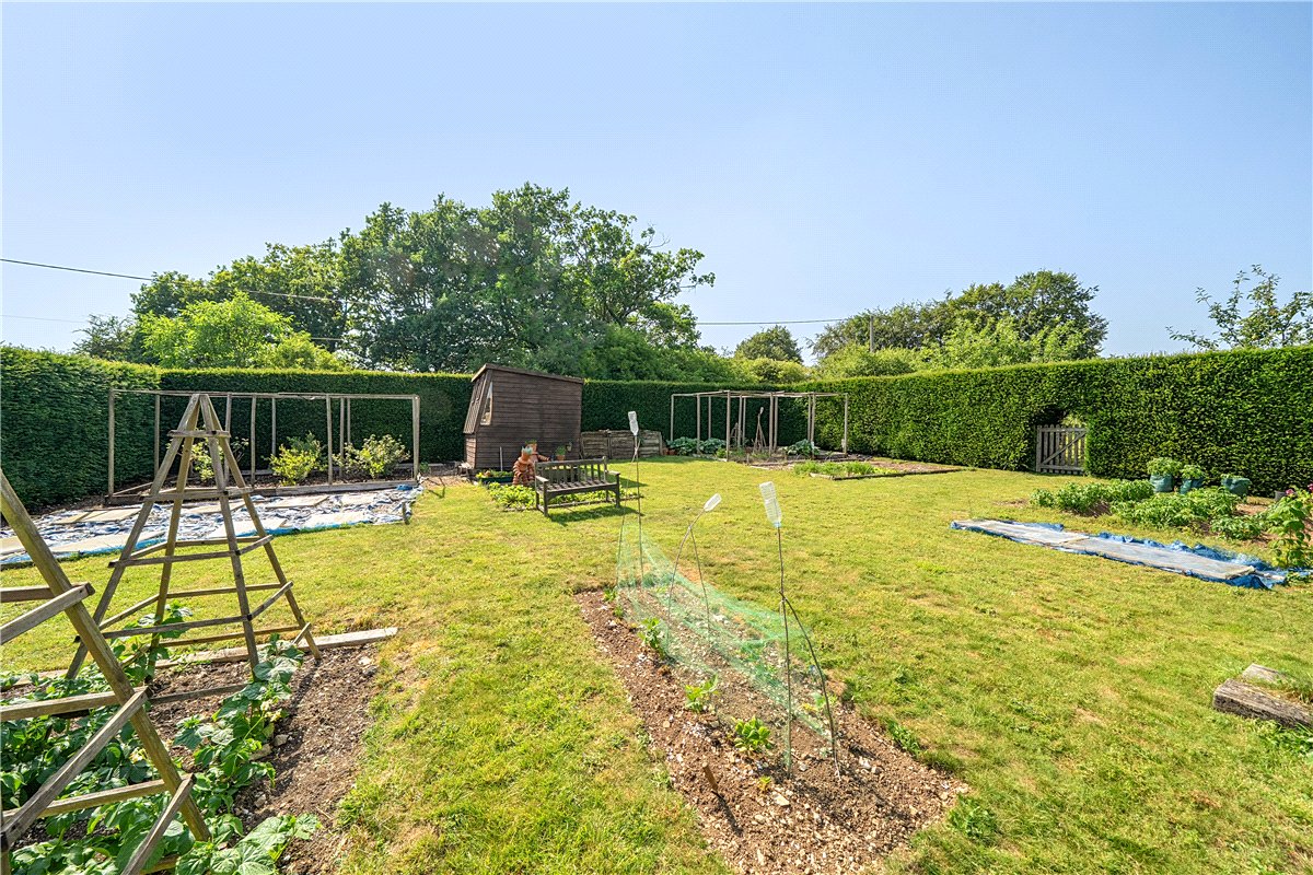 4 bedroom House, Stoke Charity Road, Kings Worthy, SO21 - Available, Image 13
