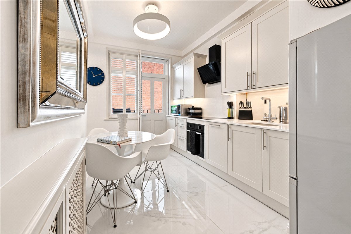 3 bedroom Flat, Bishops Mansions, Stevenage Road, SW6 - Available, Image 17