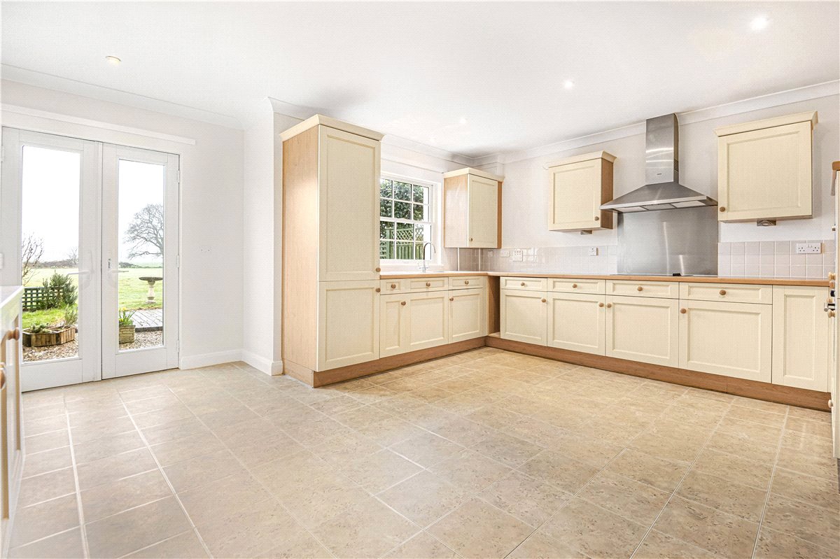 3 bedroom House, Ford Road, Tortington, BN18 - Available, Image 18