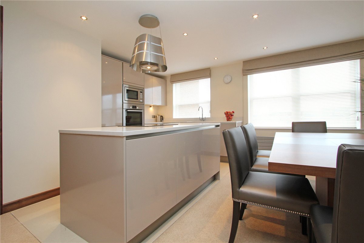 2 bedroom Flat, Kingston House South, Ennismore Gardens, SW7 - Available, Image 4