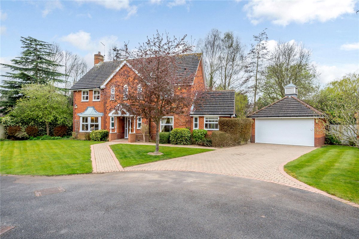 4 bedroom House, Standing Stones, Great Billing, NN3 - Sold