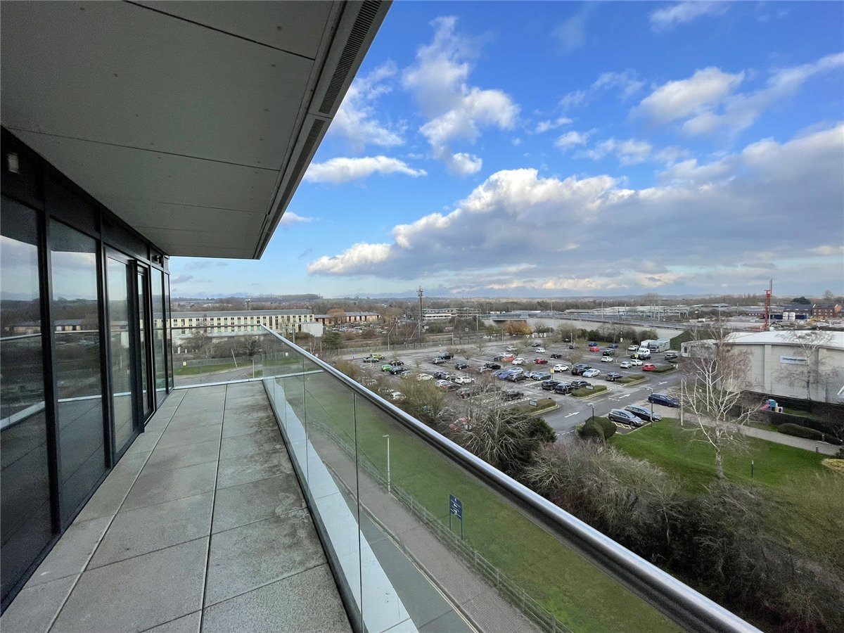 2 bedroom Flat, Kingman Way, Newbury, RG14 - Available, Image 4