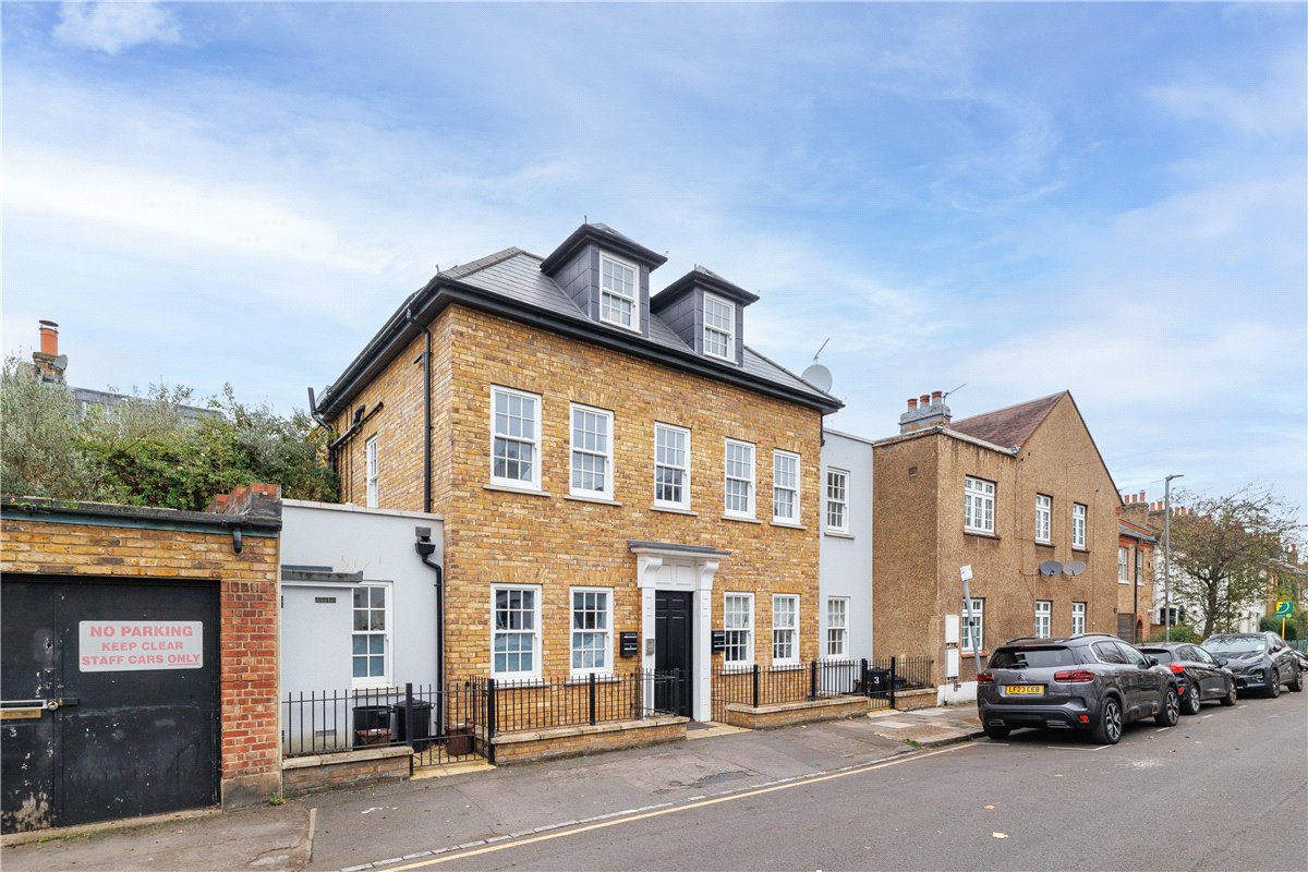 1 bedroom Flat, Sefton Street, London, SW15 - Sold STC