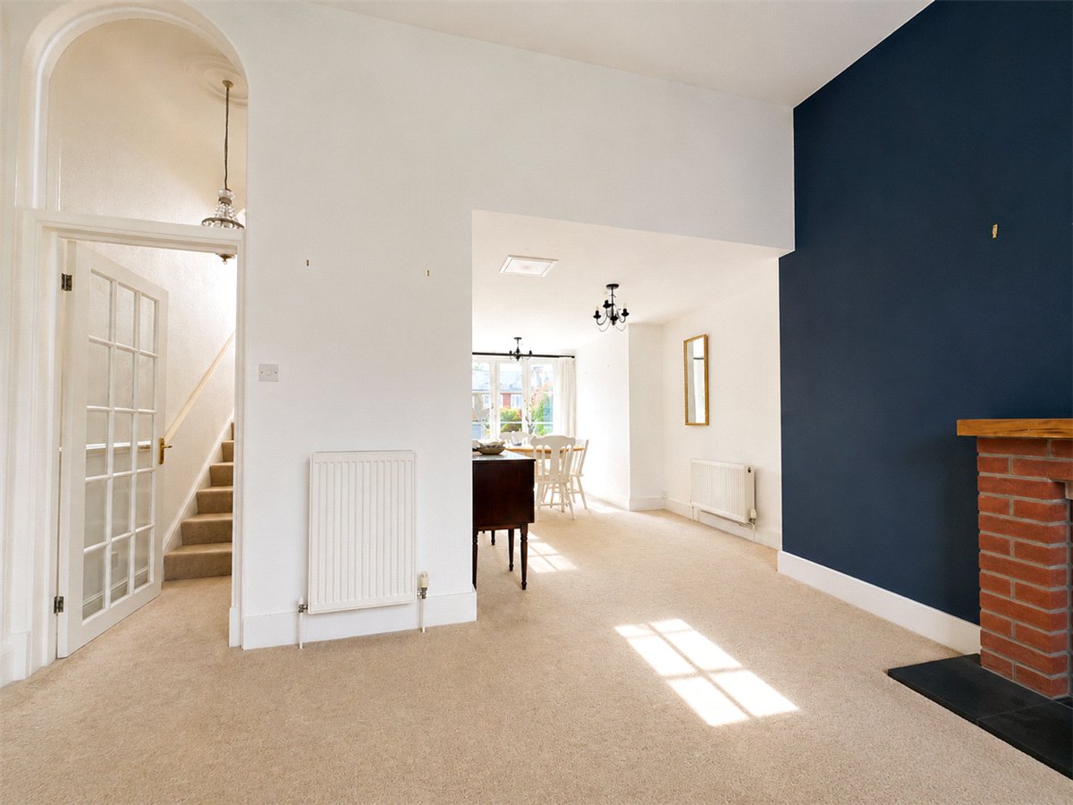 4 bedroom House, Eastgate Street, Winchester, SO23 - , Image 2