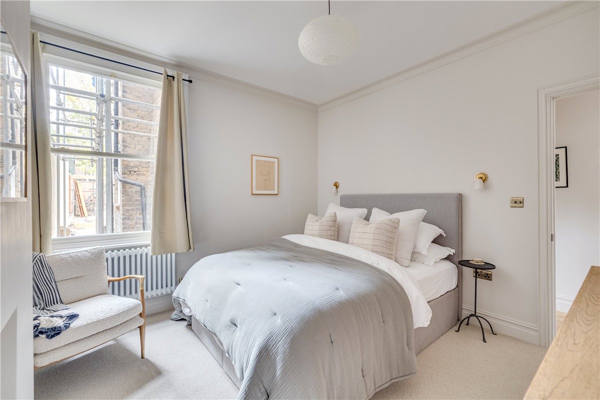 2 bedroom Flat, Astonville Street, London, SW18 - Sold STC, Image 13