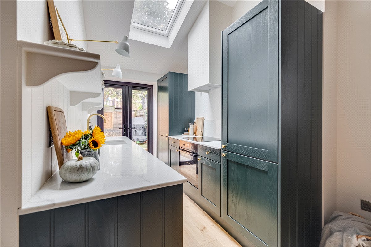 2 bedroom Flat, Astonville Street, London, SW18 - Sold, Image 13