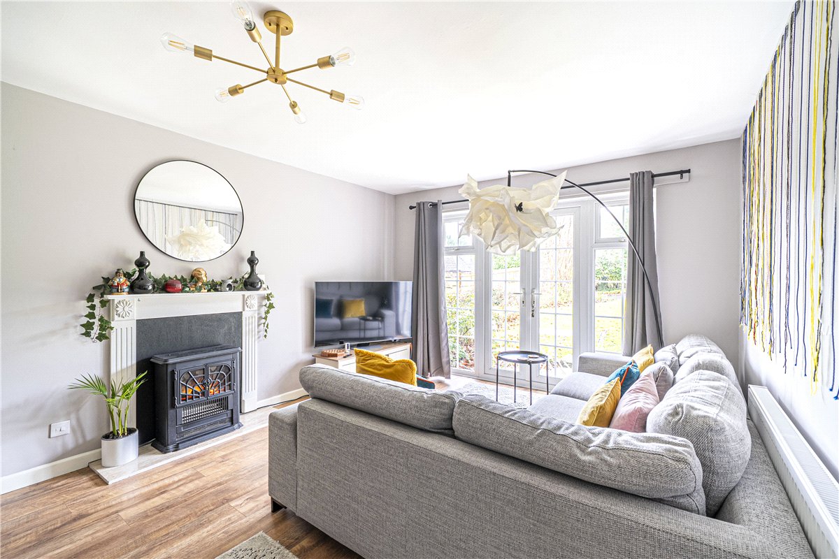 2 bedroom Maisonette, Dawn Gardens, Winchester, SO22 - Available, Image 8