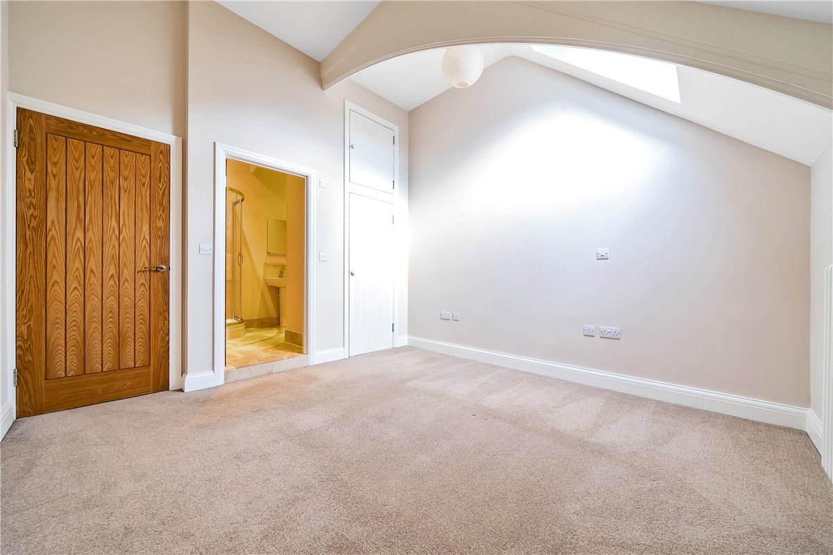 3 bedroom Maisonette, West Avenue, Bath, BA2 - Sold, Image 3