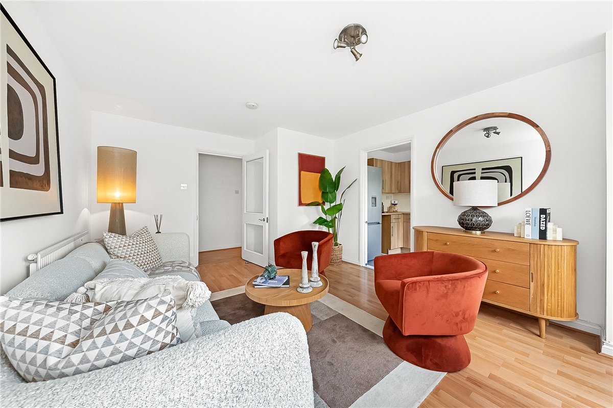 2 bedroom Flat, St. James's Drive, London, SW12 - Available, Image 7