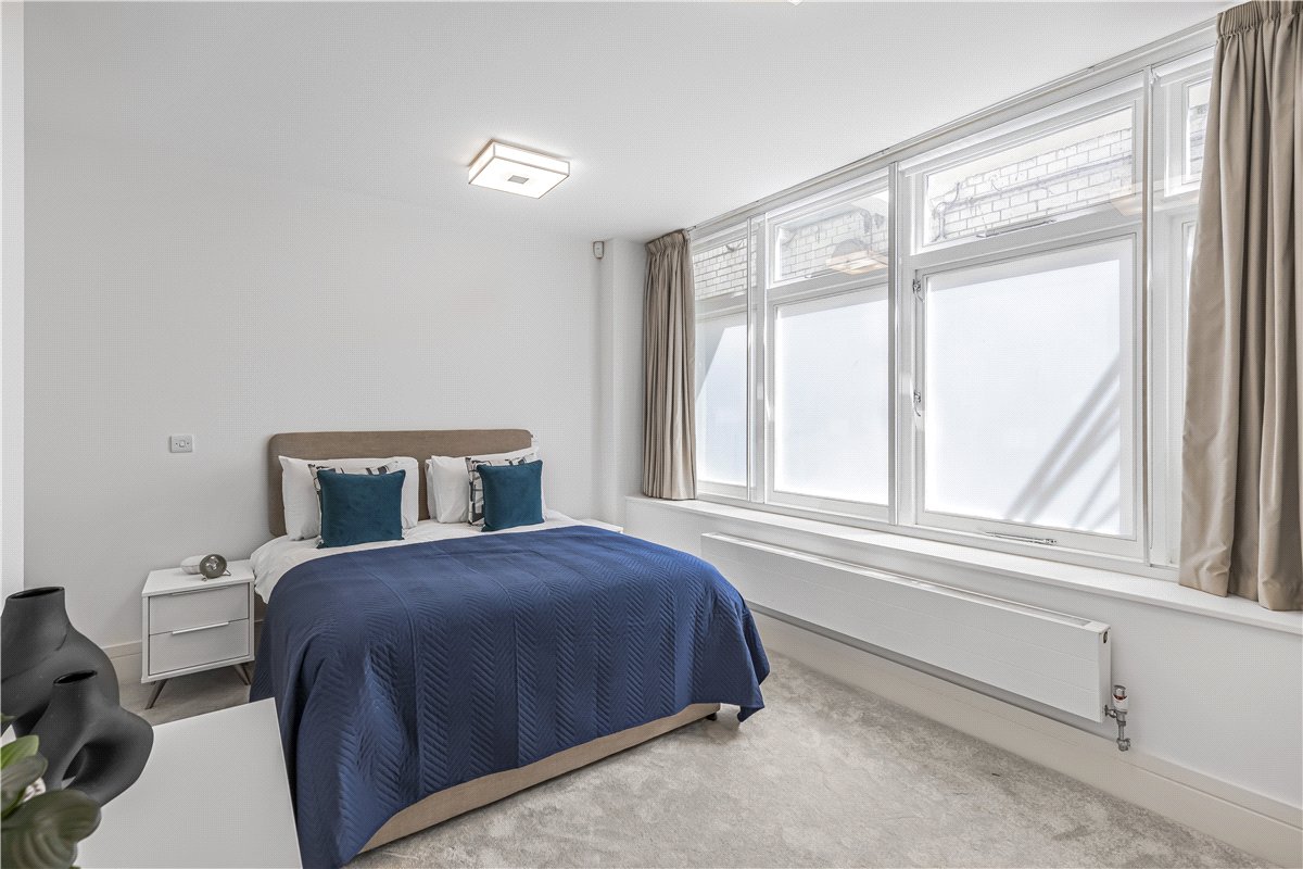 2 bedroom Maisonette, Welbeck Street, Marylebone, W1G - Available, Image 12
