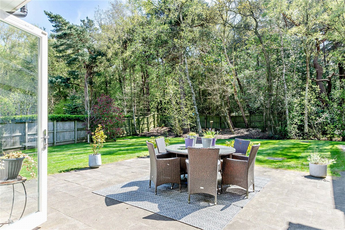5 bedroom House, Sussex Avenue, Harrogate, HG1 - Available, Image 2