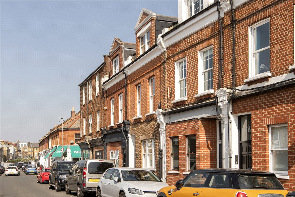2 bedroom Flat, Webb's Road, Between The Commons, SW11 - Available, Image 6