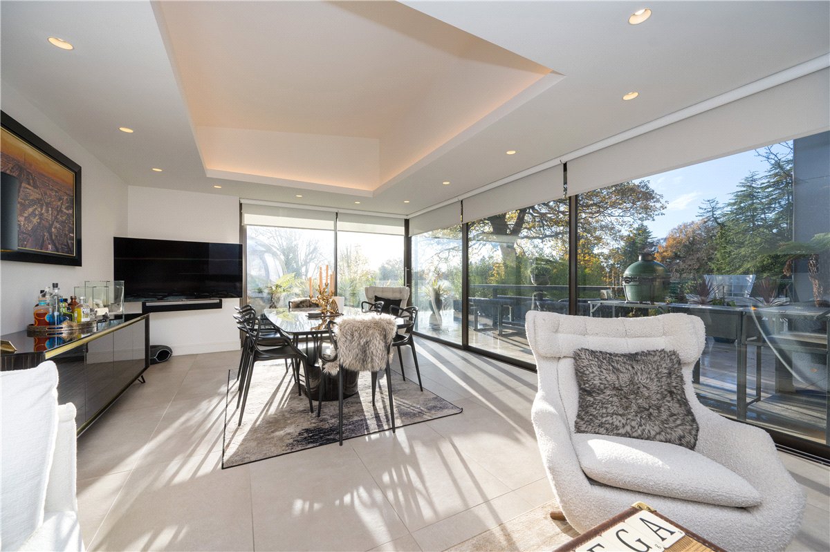 4 bedroom House, Rossett Green Lane, Harrogate, HG2 - Available, Image 4