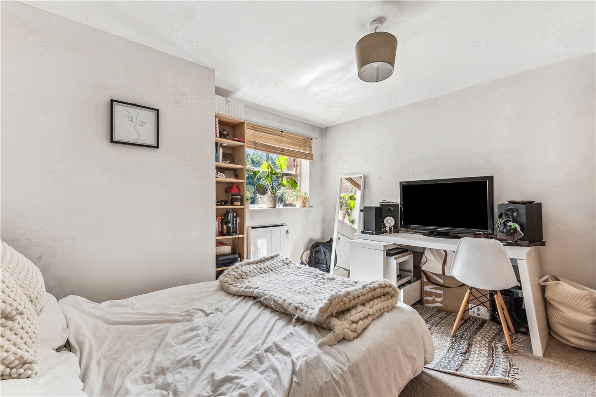 3 bedroom Flat, Heritage Park, London, SW17 - Sold, Image 6