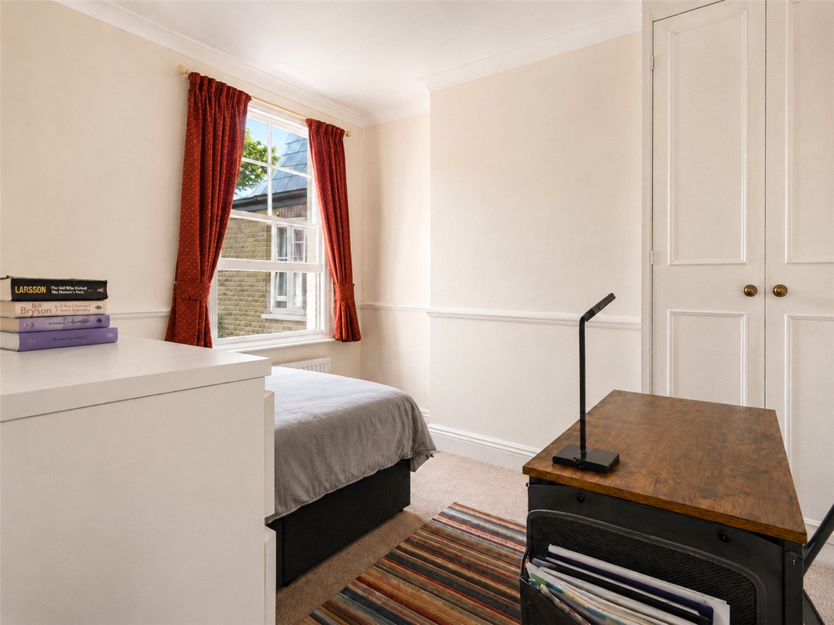 3 bedroom Flat, Langthorne Street, London, SW6 - Let Agreed, Image 8