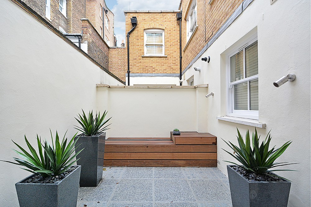 3 bedroom House, Great Cumberland Mews, Marylebone, W1H - Available, Image 3