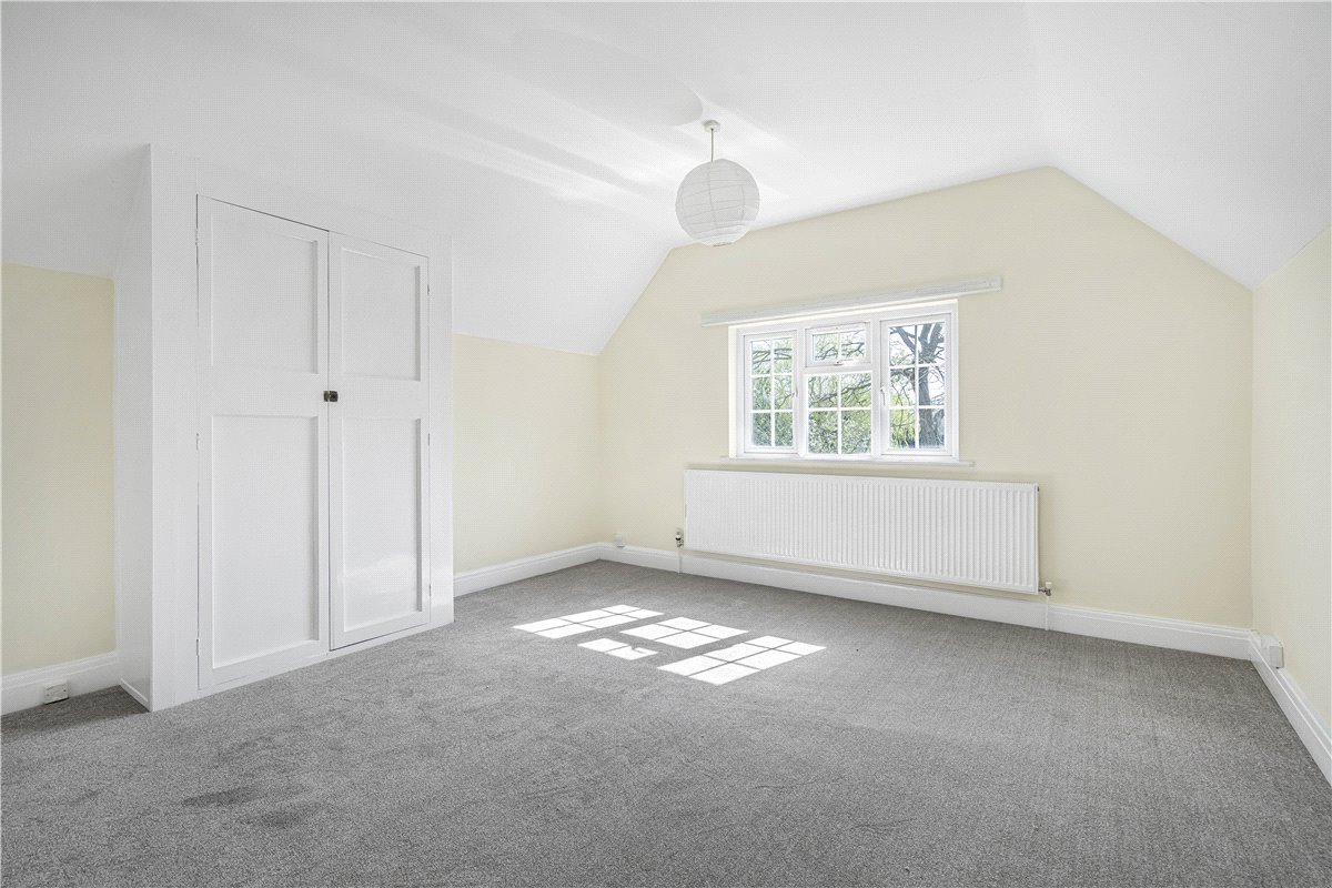 4 bedroom House, The Rise, Islip, OX5 - , Image 10