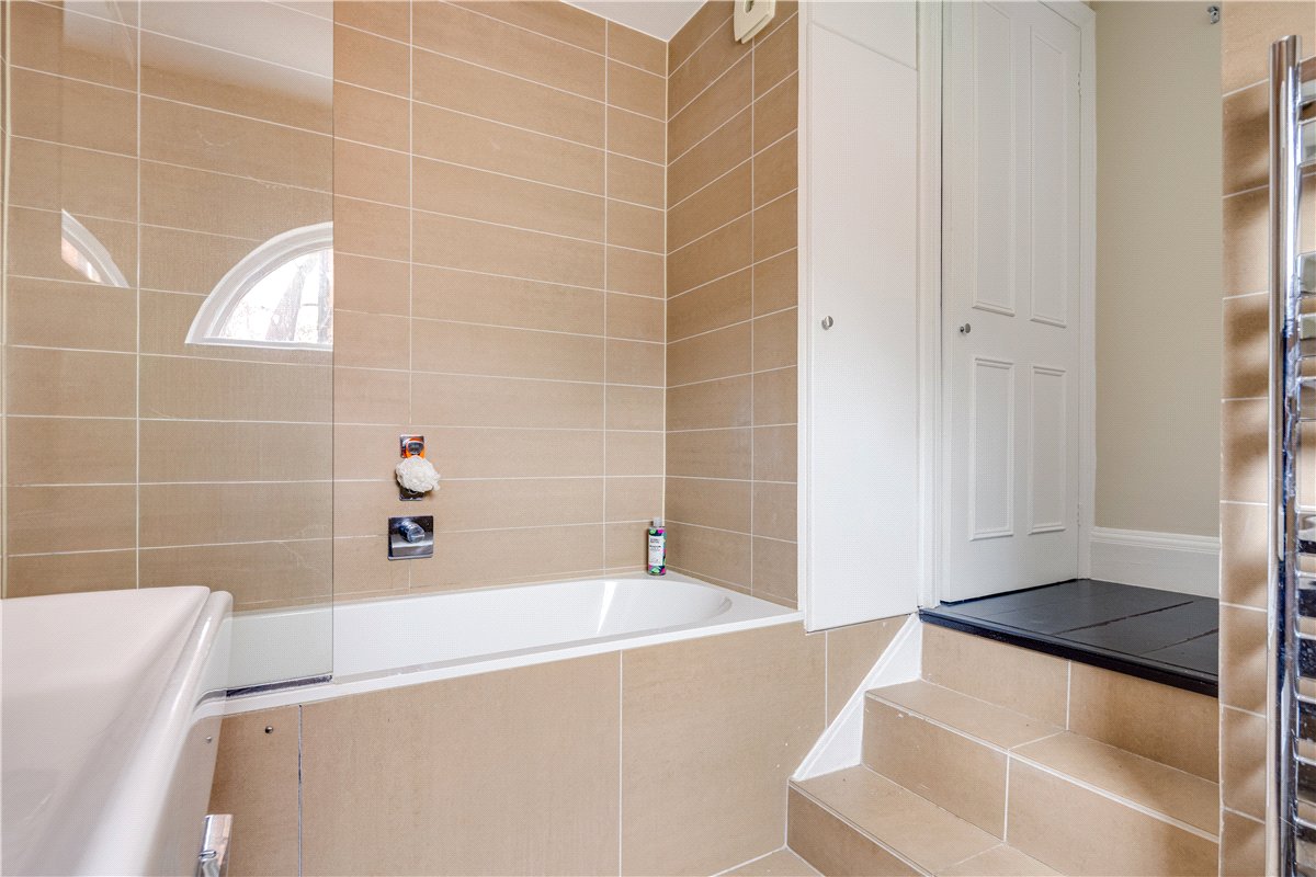2 bedroom Maisonette, Holland Park Road, Holland Park, W14 - Available, Image 6
