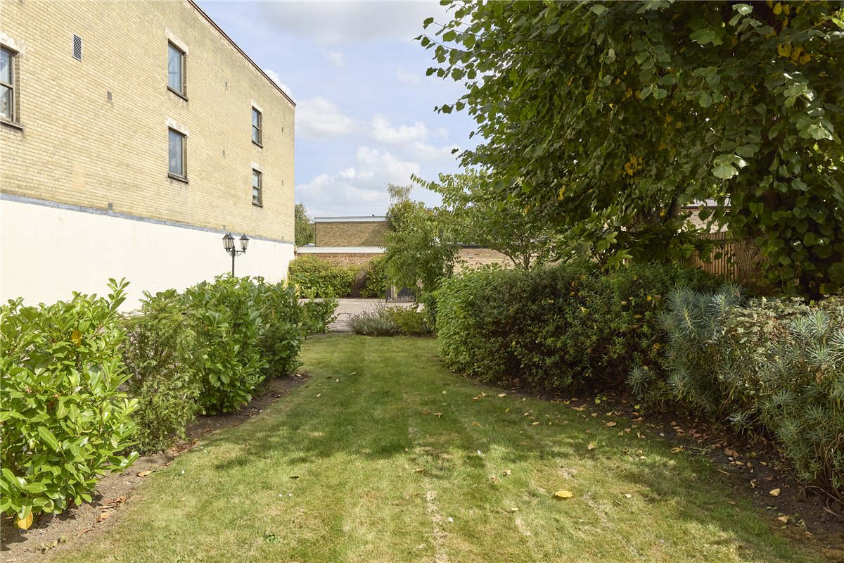2 bedroom Flat, Felbrigge House, 39 Hills Road, CB2 - Sold, Image 2