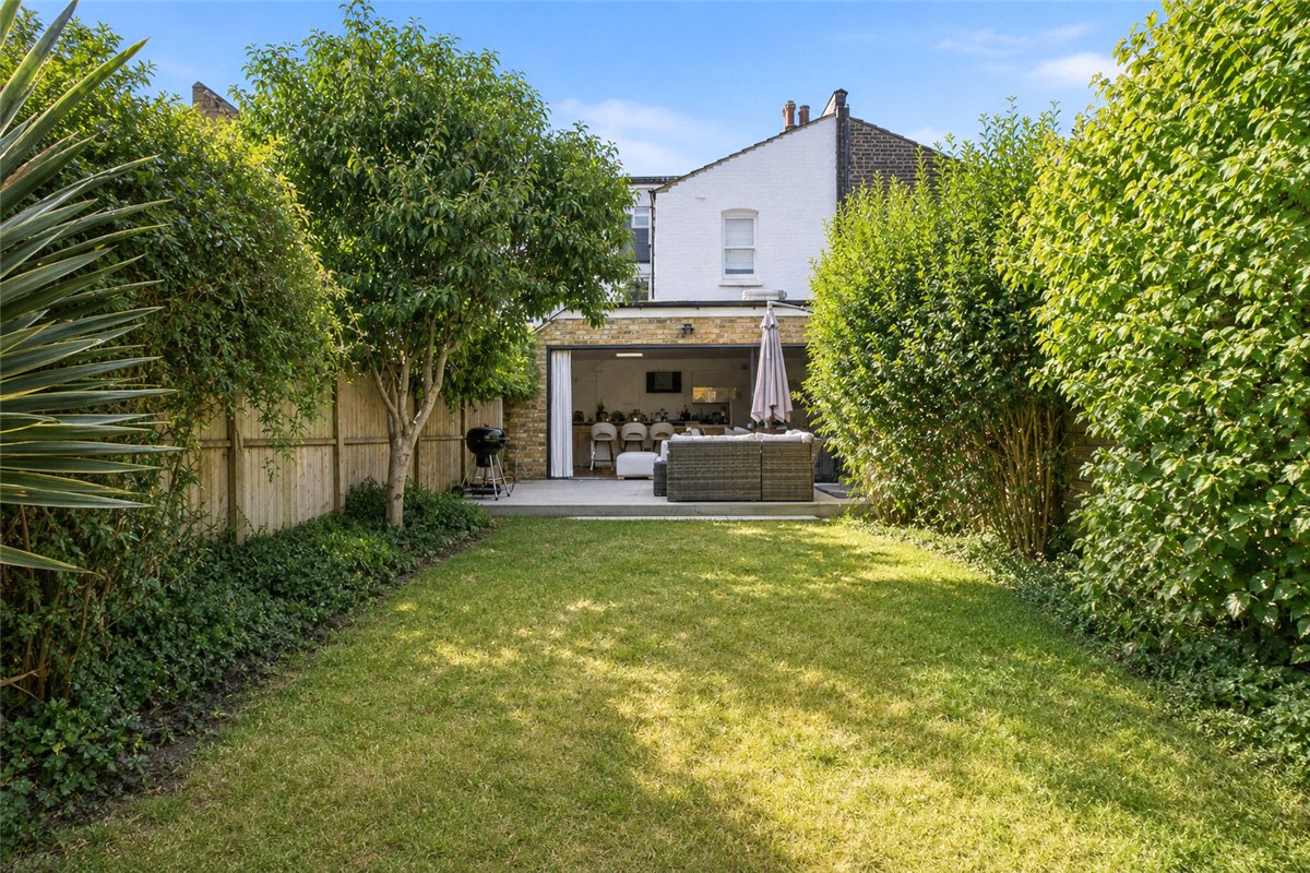 3 bedroom Flat, Inglethorpe Street, London, SW6 - Available, Image 2