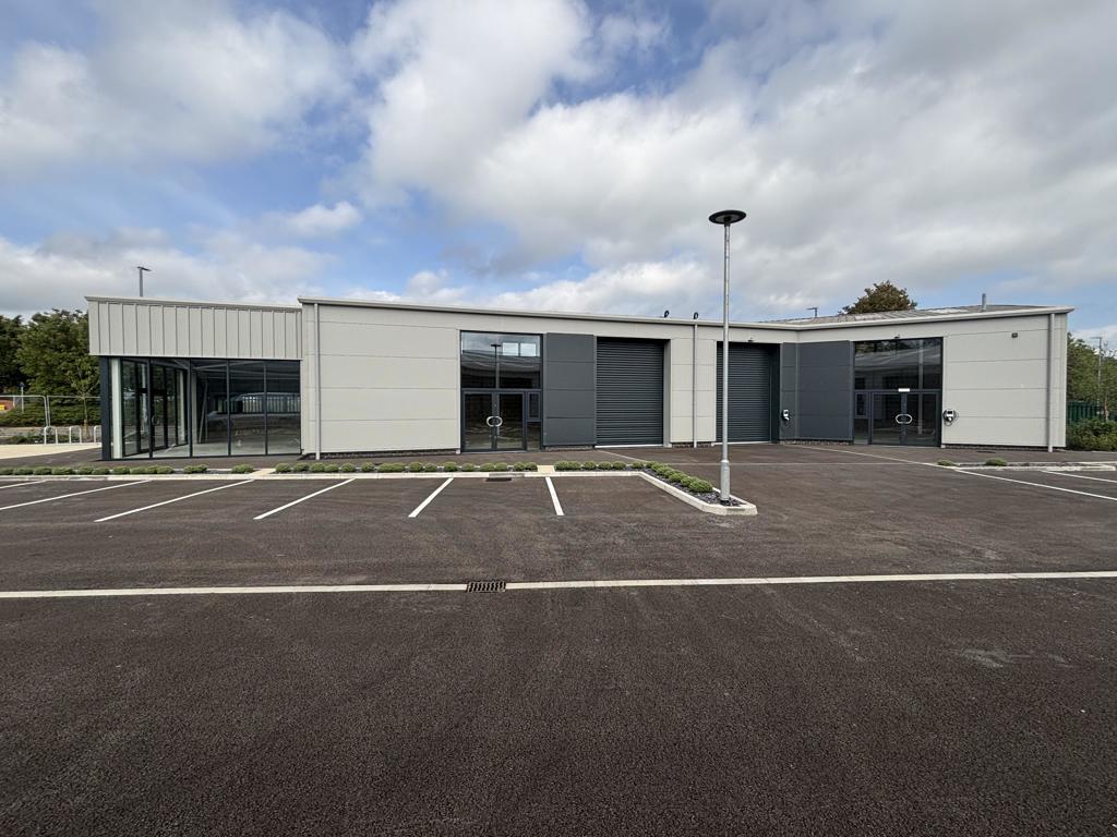 163 to 277 Sq M, Tapstone Road, Chard, TA20 - Available, Image 4
