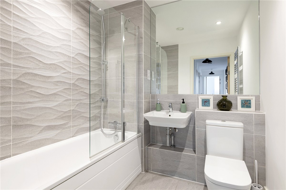 2 bedroom Flat, Midland Road, Bath, BA2 - Sold, Image 6