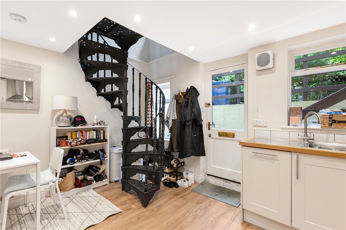 2 bedroom Maisonette, Walton Crescent, Oxford, OX1 - , Image 4