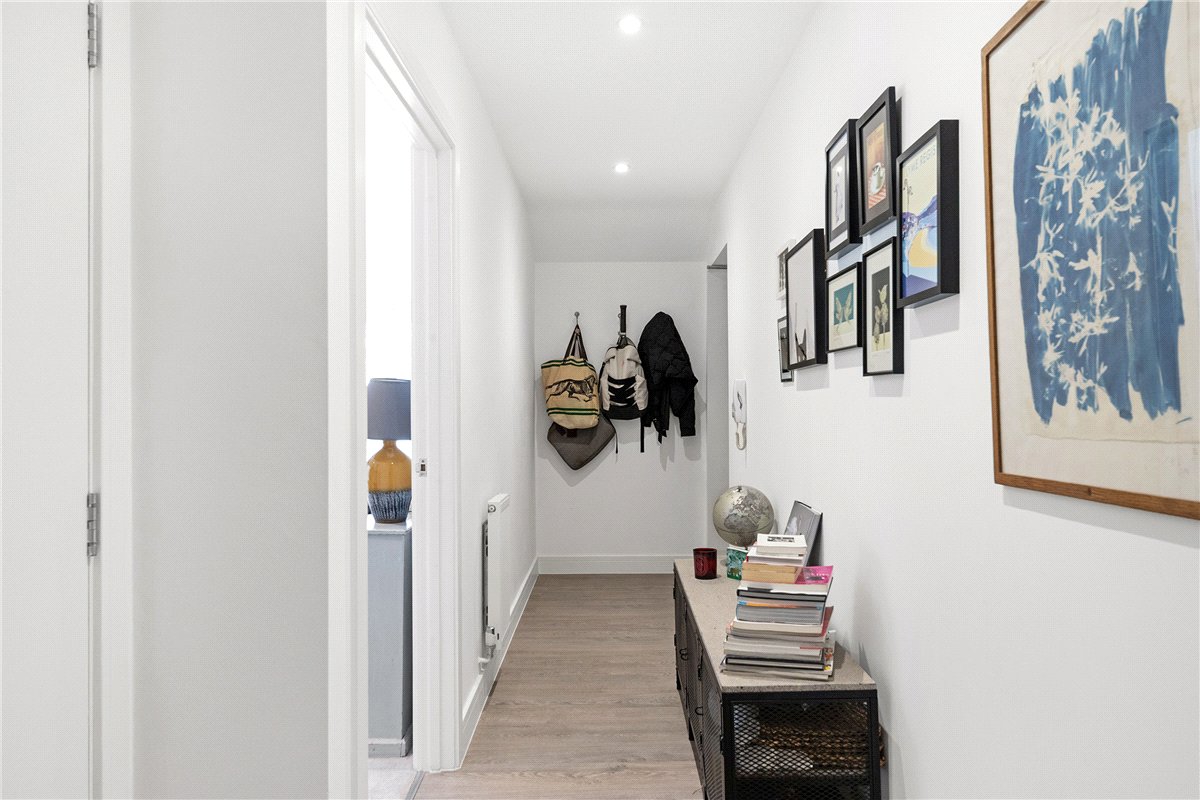 1 bedroom Flat, Ditton Grove, Esher, KT10 - Available, Image 8