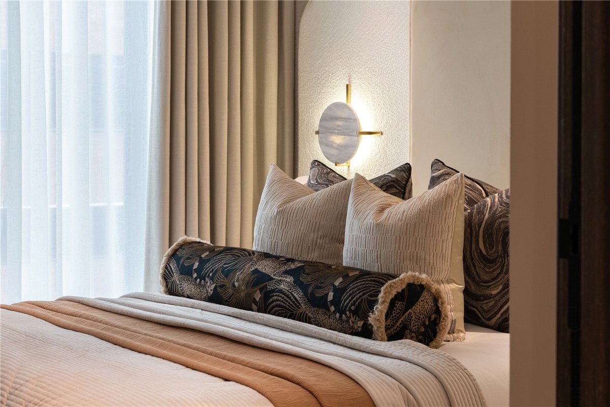 4 bedroom Flat, Waterfront Drive, Chelsea Waterfront, SW10 - Available, Image 1