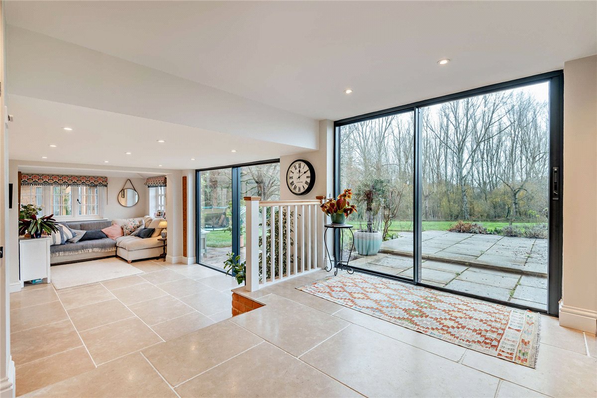 5 bedroom House, Crookham Common, Thatcham, RG19 - Available, Image 14