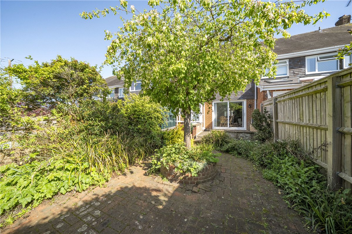 3 bedroom House, Nelson Close, Stockbridge, SO20 - Available, Image 4