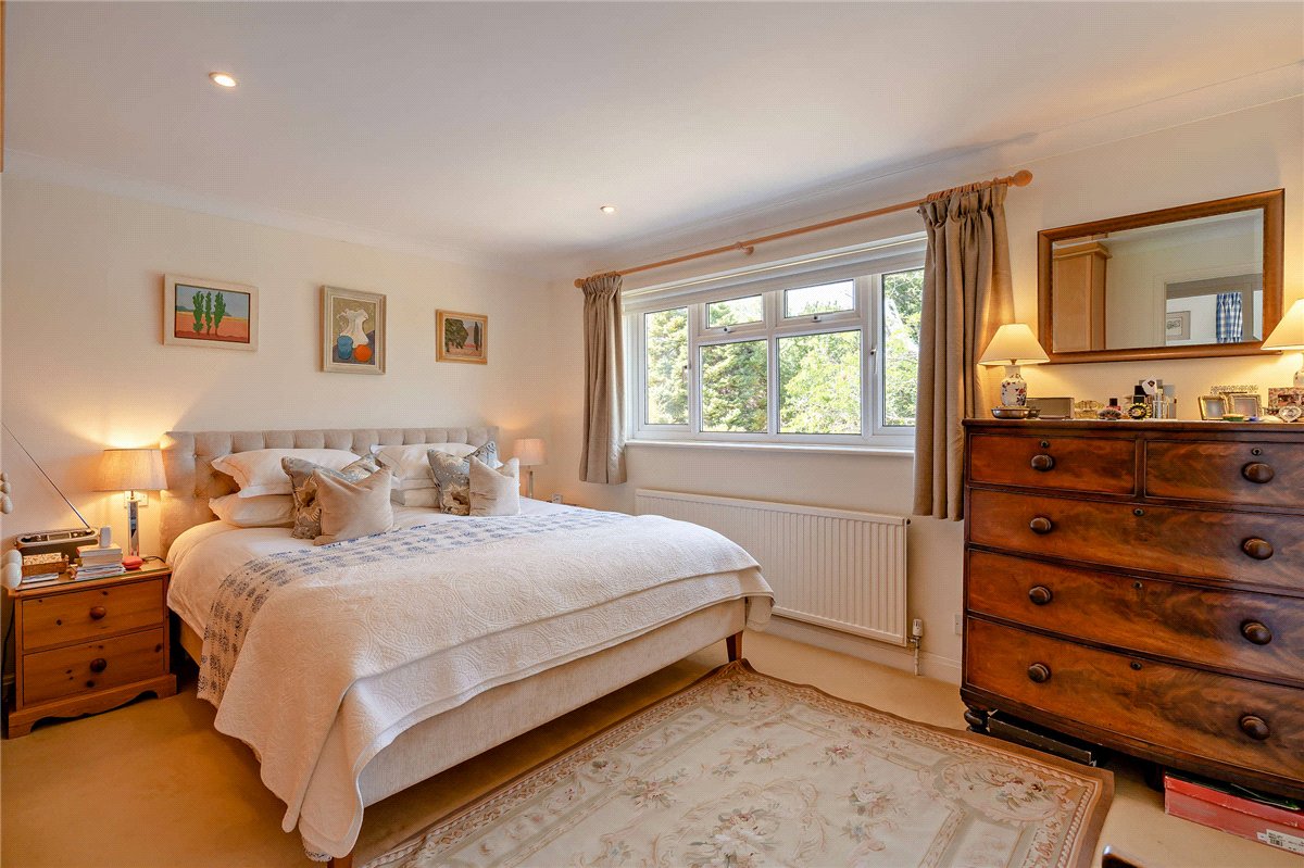 4 bedroom House, The Croft, Church Street, RG17 - Available, Image 8