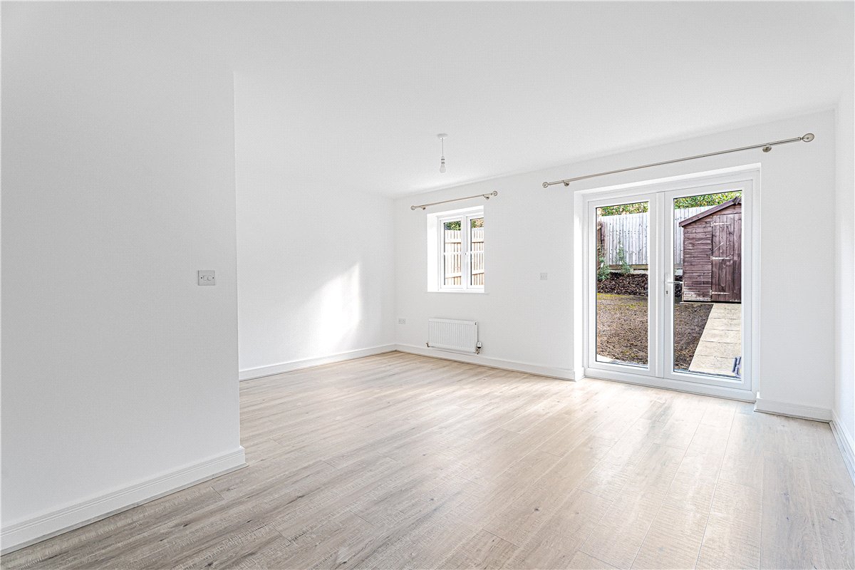 3 bedroom House, Dragonfly Crescent, Biddenham, MK40 - Available, Image 2