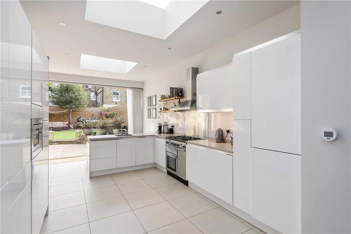 2 bedroom Maisonette, Ramsden Road, London, SW12 - Sold, Image 11