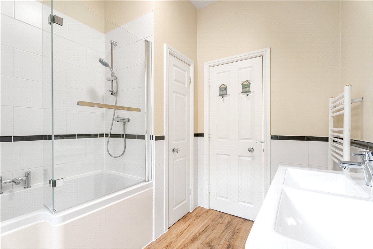 2 bedroom Flat, Walton Crescent, Oxford, OX1 - Available, Image 6