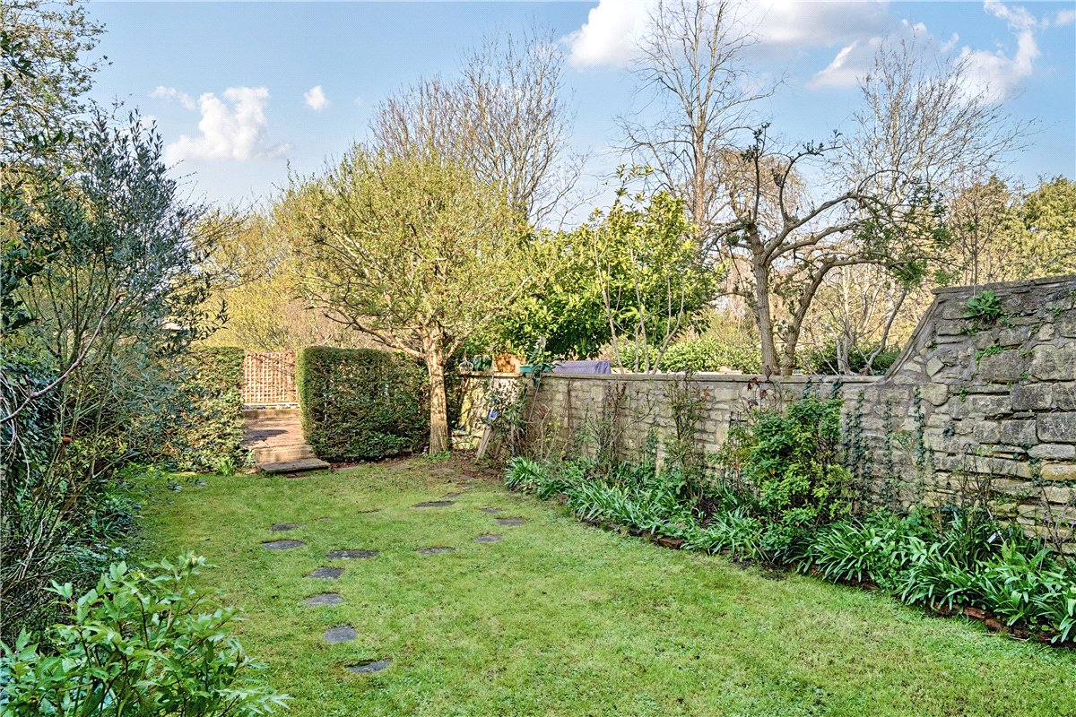 3 bedroom Maisonette, Queens Parade, Bath, BA1 - Available, Image 11