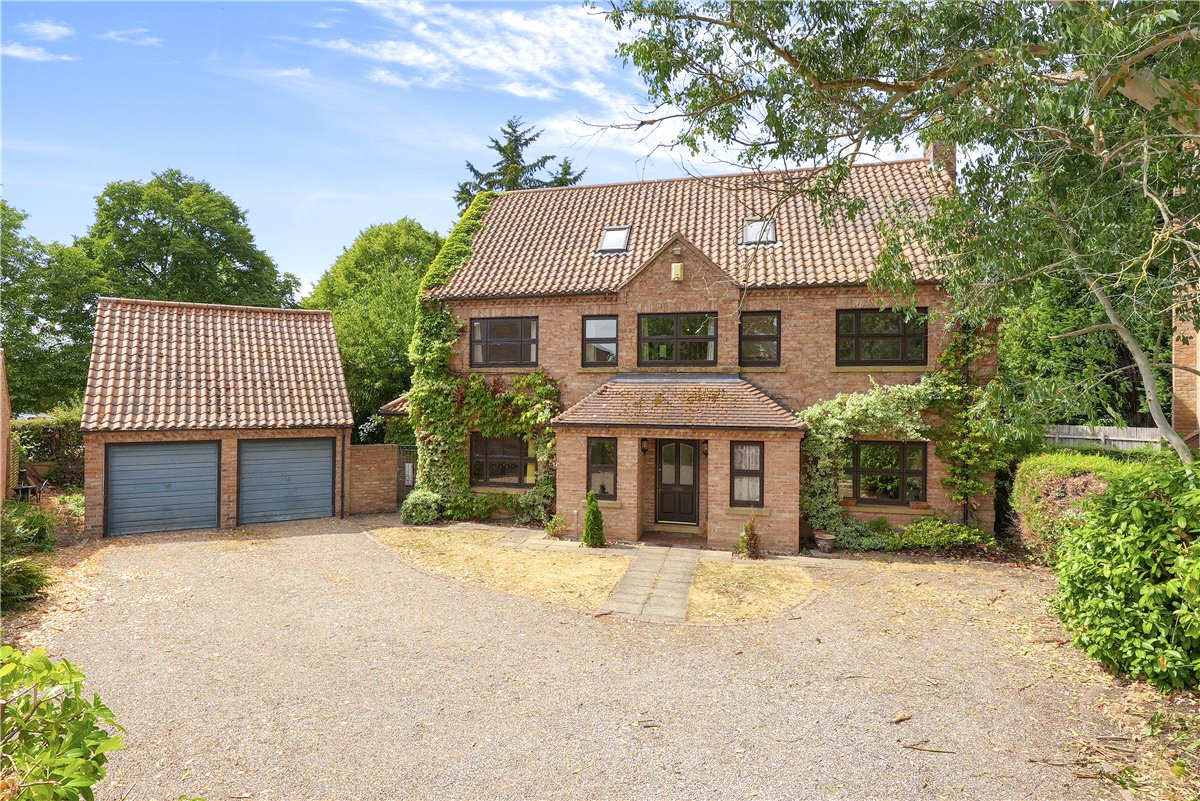 5 bedroom House, Walnut Close, Heslington, YO10 - Available