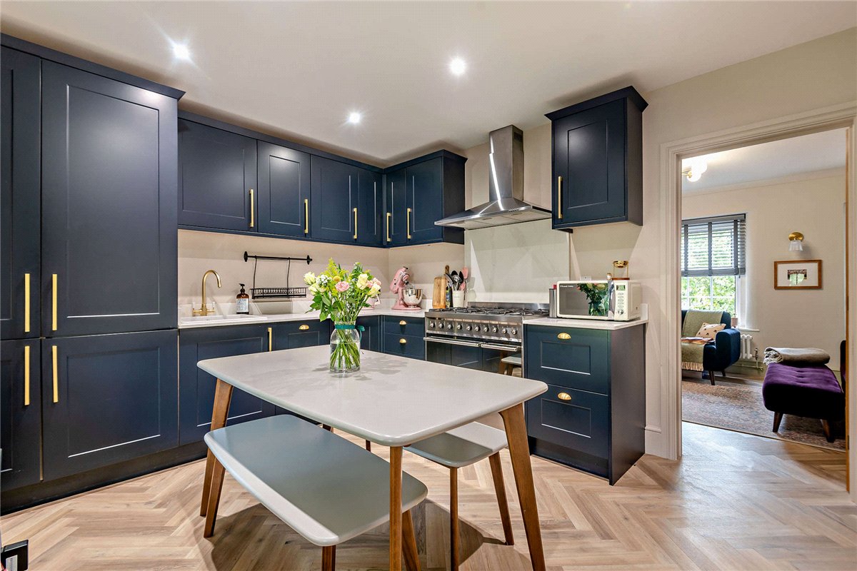 2 bedroom House, Pear Tree Lane, Newbury, RG14 - Available, Image 5