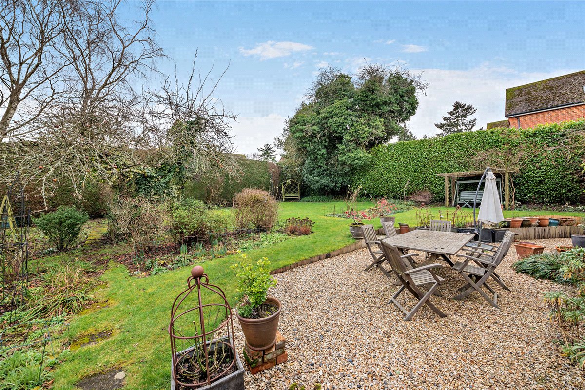 5 bedroom House, Andover Road, Newbury, RG14 - Available, Image 22