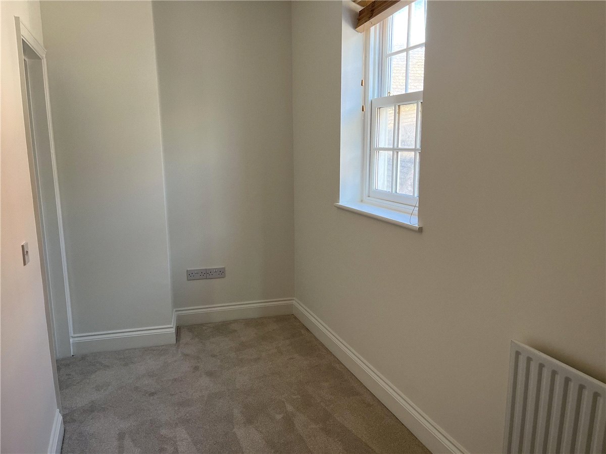 2 bedroom Flat, Northbrook Street, Newbury, RG14 - Let Agreed, Image 7