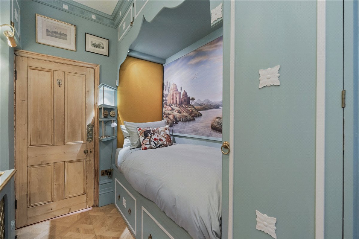 2 bedroom Flat, Pembridge Square, Notting Hill Gate, W2 - Available, Image 5