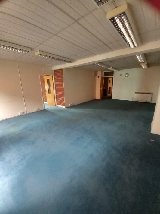 602 Sq Ft, 52 Castle Street, Trowbridge, BA14 - Available, Image 2