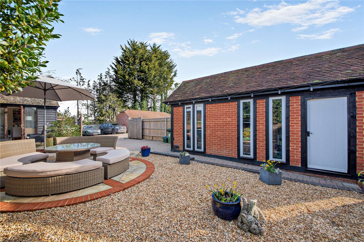4 bedroom House, George Street, Kingsclere, RG20 - Available, Image 21