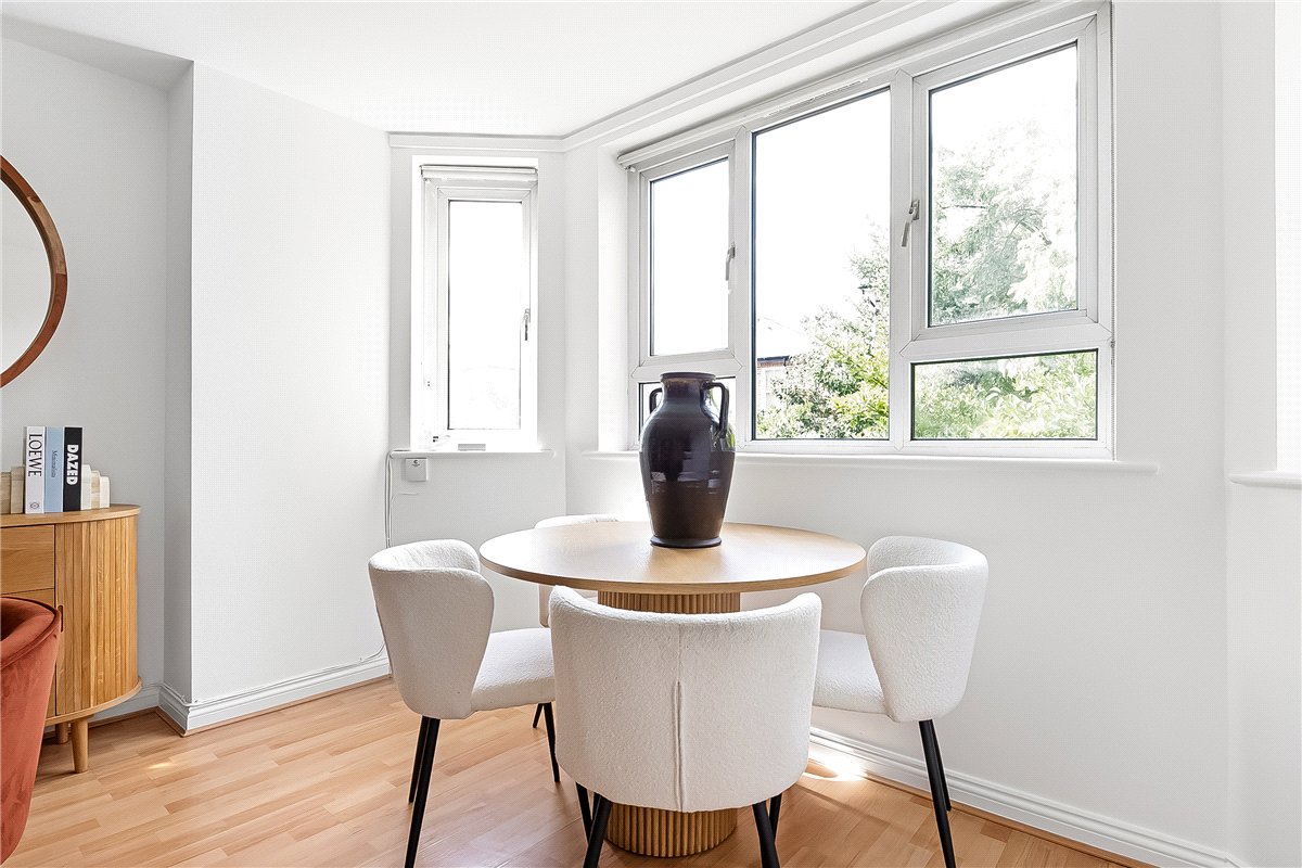 2 bedroom Flat, St. James's Drive, London, SW12 - Available, Image 9
