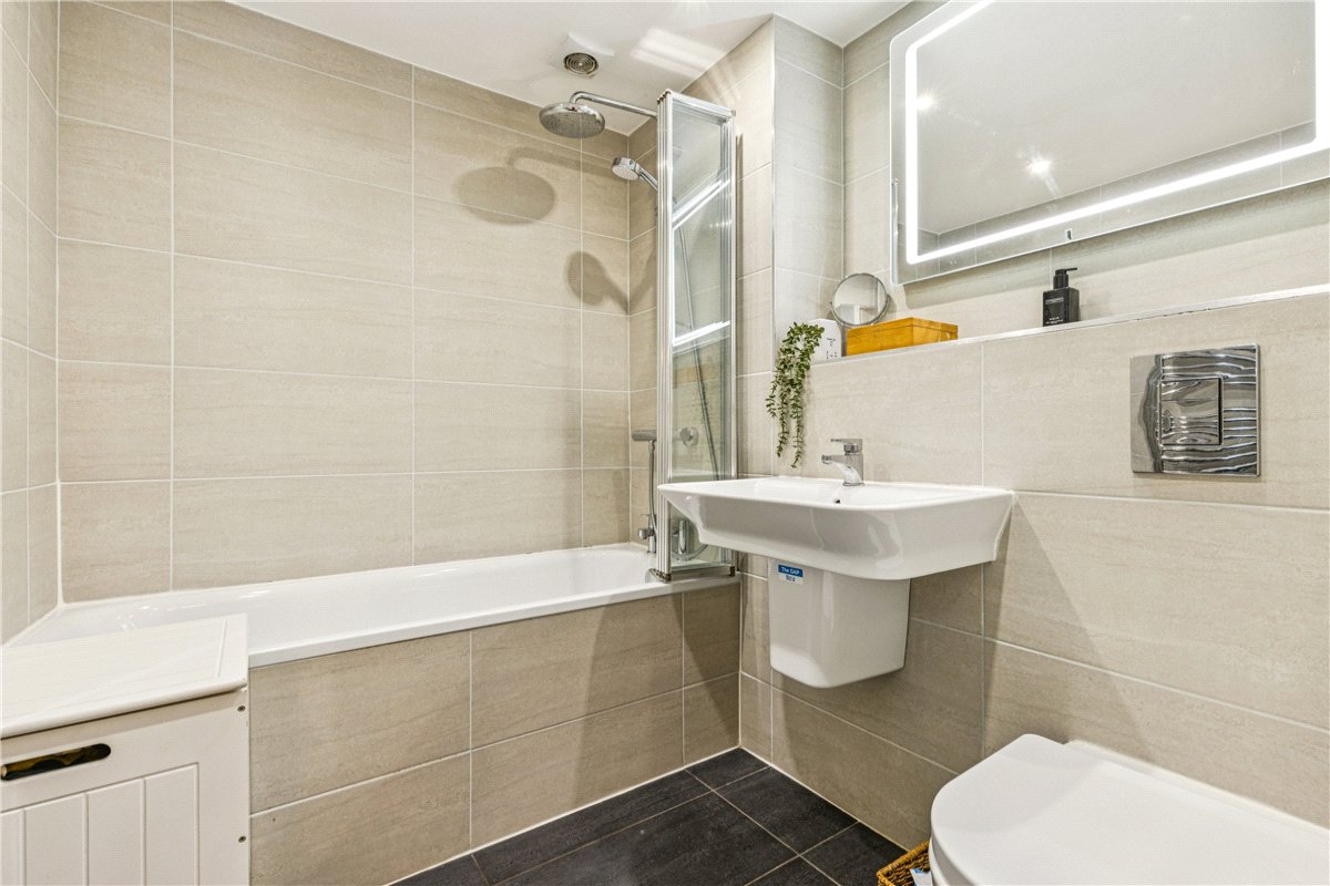2 bedroom Flat, Stevenage Road, London, SW6 - Available, Image 8