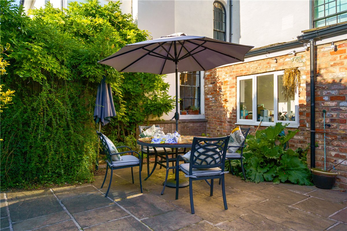 6 bedroom House, Doncaster Road, Selby, YO8 - Available, Image 6