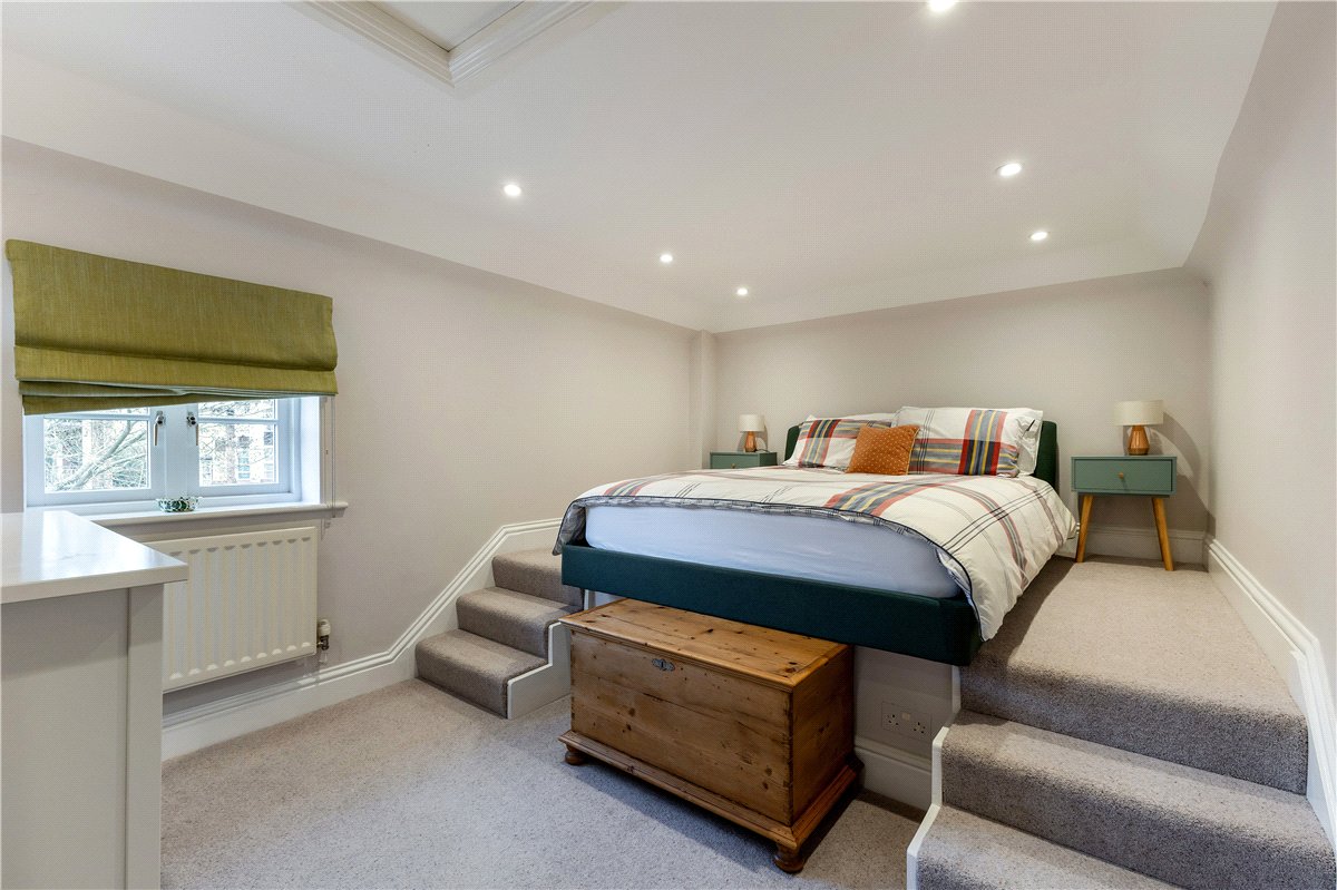 3 bedroom House, St. Cross Road, Winchester, SO23 - Available, Image 2