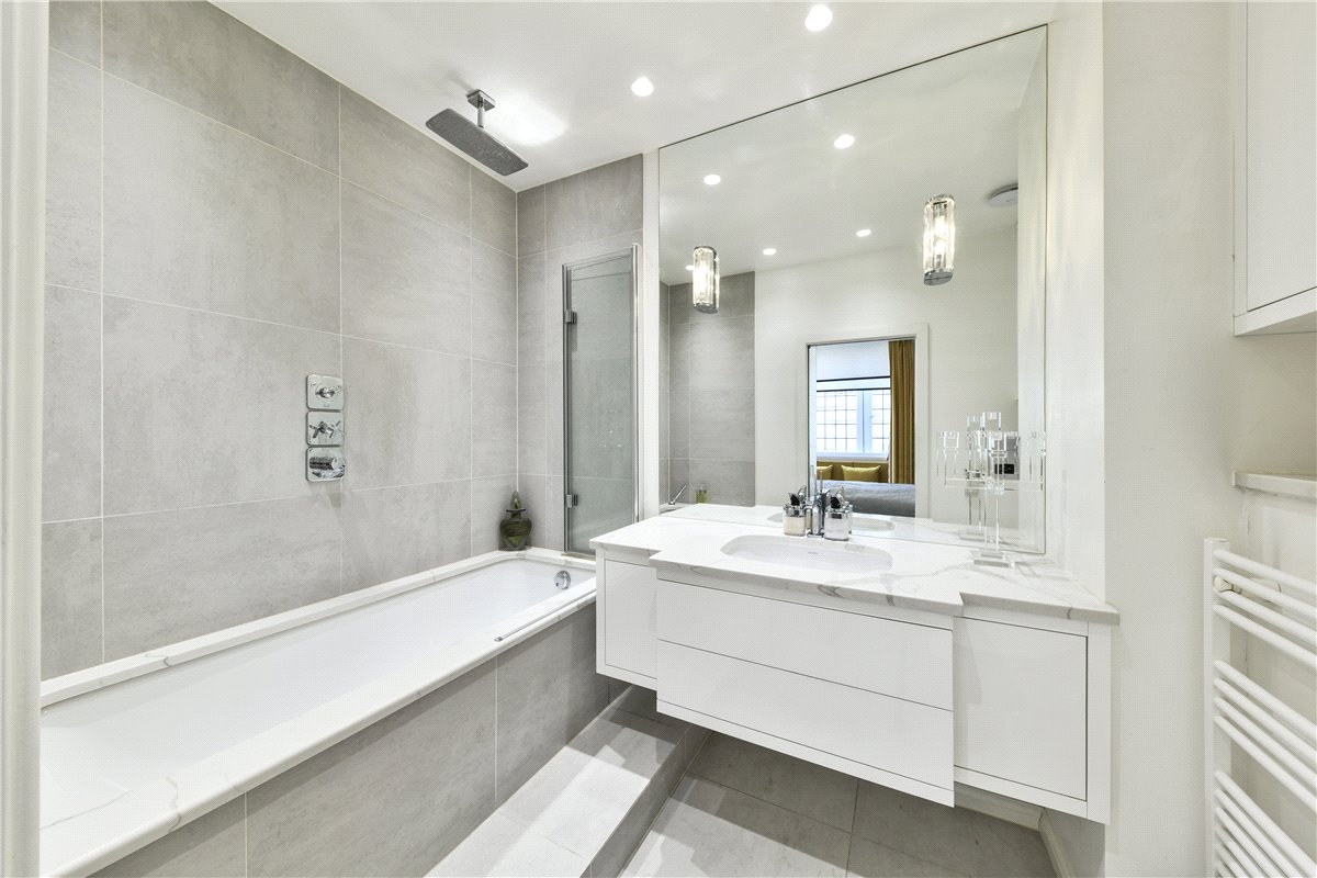 2 bedroom Flat, Portland Place, London, W1B - Sold, Image 8