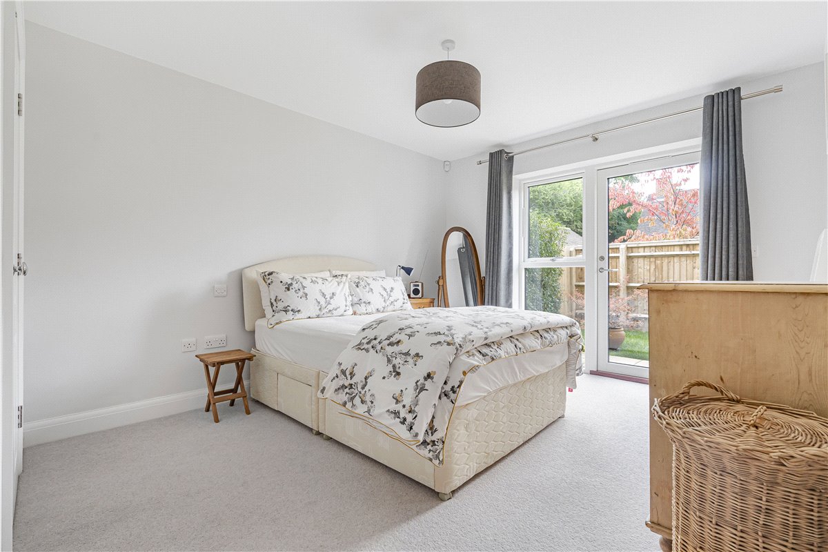 2 bedroom Flat, Cumnor Hill, Oxford, OX2 - Sold, Image 3